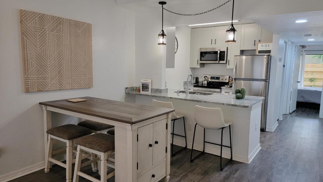 Discover Luxury Condo Steps Away From Celebration Pointe And I-75! Gainesville Exterior photo